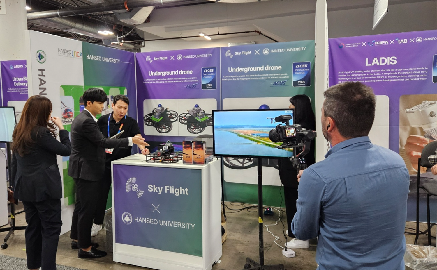 한서대 학생 창업기업 CES 2025 전시부스 운영-스카이플라이트 글로벌 시장진출을 위한 지원
